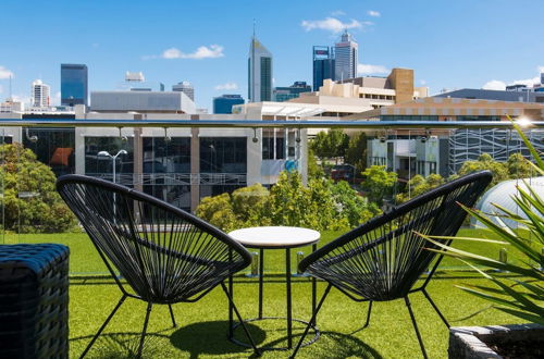 Photo 8 - Modern Room With Rooftop Terrace Located Centrally