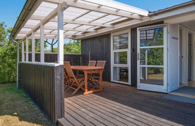 6 Person Holiday Home in Knebel - Foto 17