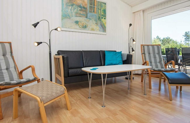 6 Person Holiday Home in Knebel - Foto 5