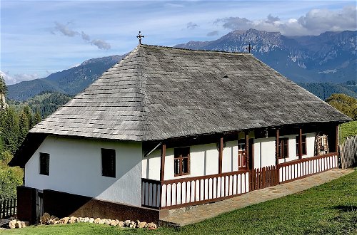 Photo 1 - Charming Traditional House in a Pristine Location