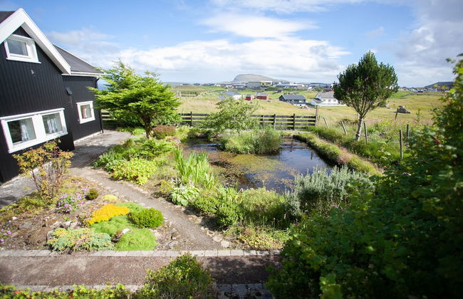 Red Robin - Vacation homes next to Svartifossur waterfall - Photo 40