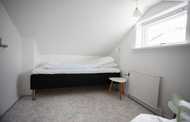 Red Robin - Vacation homes next to Svartifossur waterfall - Photo 5