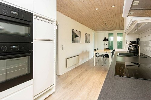 Foto 10 - Elegant Holiday Home in Jutland With Sauna