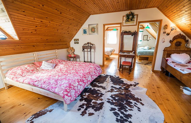 Authentic Countryside Villa With Hot tub - Photo 1