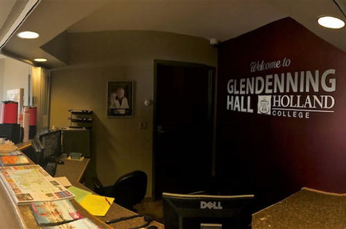 Foto 2 - Glendenning Hall