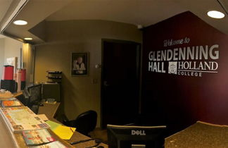 Foto 2 - Glendenning Hall