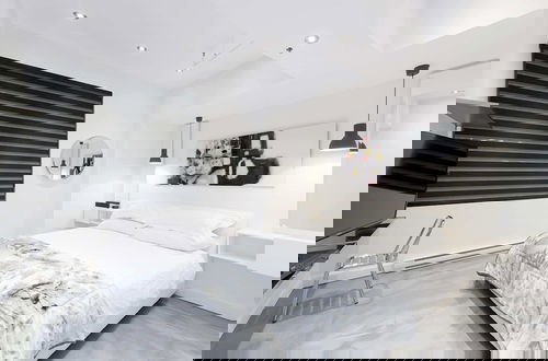 Photo 6 - Holland Hotel by Simplissimmo