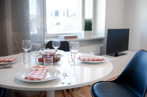 Photo 6 - Forenom Serviced Apartments Helsinki Albertinkatu