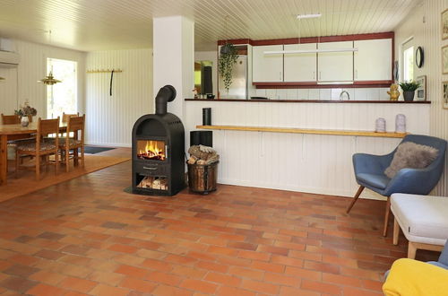 Photo 10 - 6 Person Holiday Home in Hadsund