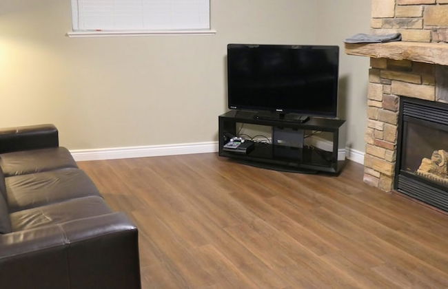 Mountain Views, Steps to BM Village, Hot Tub, BBQ. - Foto 17
