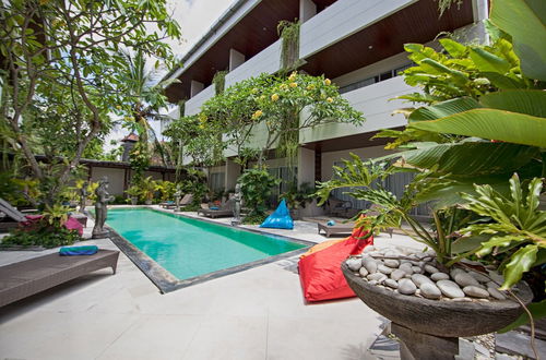 Photo 23 - Sunset Mansion Seminyak Apartment