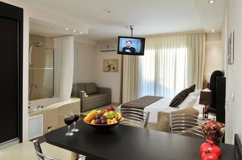 Foto 46 - Royalty Suites