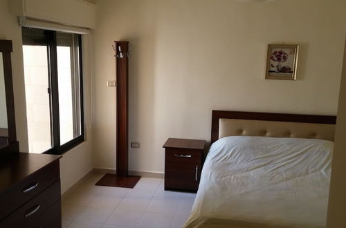 Photo 3 - Cozy Dair Ghbar Apartments