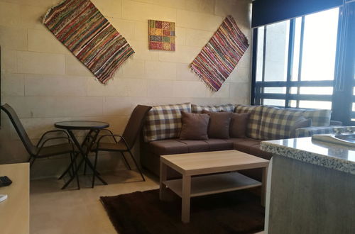 Foto 53 - Cozy Dair Ghbar Apartments