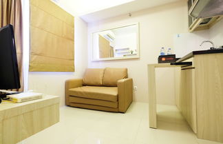 Foto 1 - Easy Access to Mall Green Pramuka Apartment