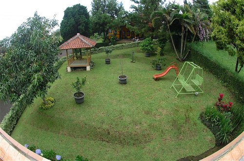 Foto 15 - Villa ChavaMinerva Istana Bunga-Lembang