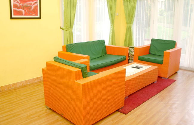 Villa ChavaMinerva Istana Bunga-Lembang - Foto 8