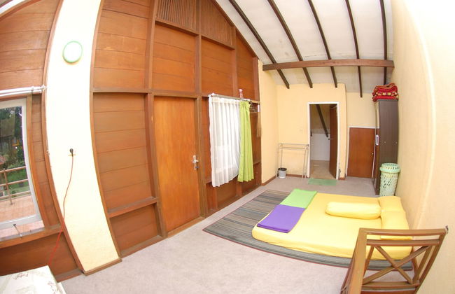 Villa ChavaMinerva Istana Bunga-Lembang - Foto 2