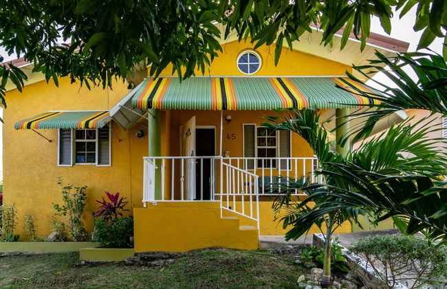 St Mary Mins Away From Ocho Rios 2 bed Ocean View Villa - Photo 1