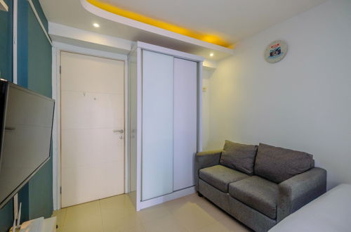 Foto 7 - Simply Good Studio Bassura City Apartment