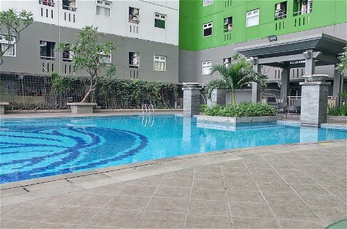 Photo 15 - Comfort And Homey 2Br At Green Pramuka City Apartment