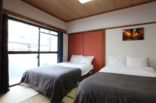 Photo 6 - Namba Big Room Apartment