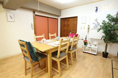 Photo 9 - Namba Big Room Apartment