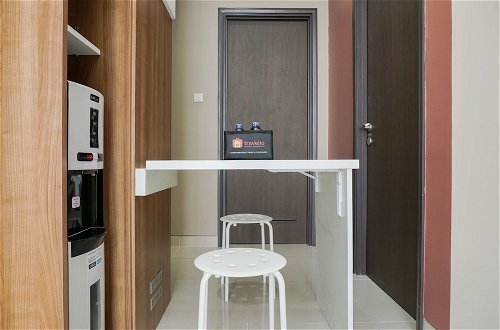 Photo 19 - Comfortable Design 1BR Apartment Ciputra International Puri
