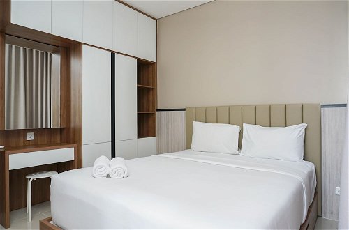 Photo 2 - Comfortable Design 1BR Apartment Ciputra International Puri