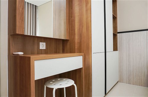 Photo 18 - Comfortable Design 1BR Apartment Ciputra International Puri