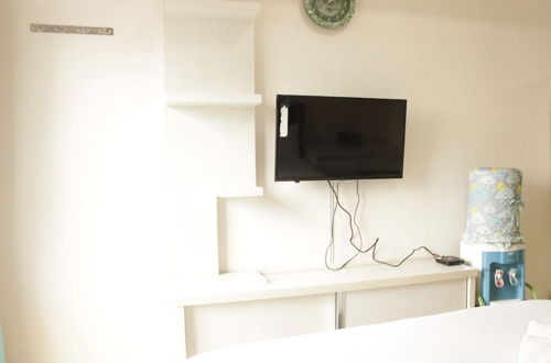Photo 7 - Homey Studio Room at Tamansari Panoramic Apartment