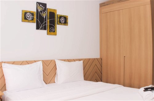 Foto 6 - Homey And Cozy Stay Studio Apartment At Patraland Urbano