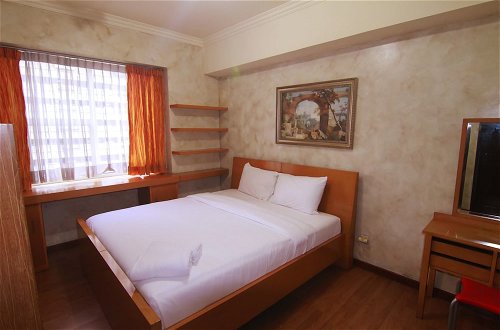 Photo 6 - Cozy 2 Bedrooms Sudirman Tower Apartment by Travelio