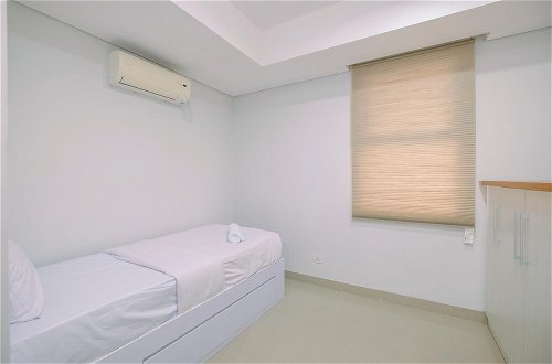 Photo 3 - Nice And Comfortable 2Br Apartment At Royal Olive Residence
