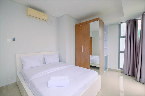 Photo 1 - Nice And Comfortable 2Br Apartment At Royal Olive Residence
