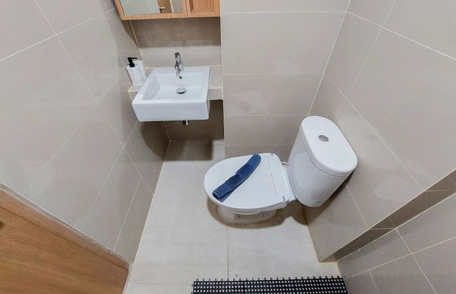 Studio Apartment With Cozy Design At B Residence - Foto 9