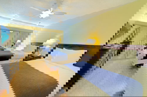 Photo 46 - ESJ Beach Hotel