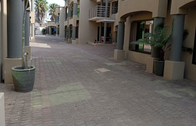 Executive Fully Furnished Apartment Close to Amenities - Foto 10