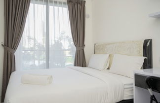 Foto 1 - Elegant And Comfy Studio At Sky House Bsd Apartment