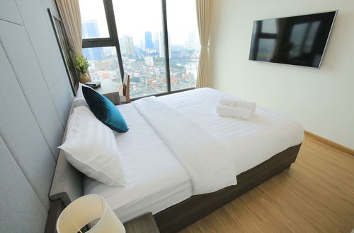 Photo 3 - Sophie's Vinhomes Metropolis Apartment