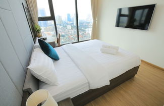 Photo 3 - Sophie's Vinhomes Metropolis Apartment