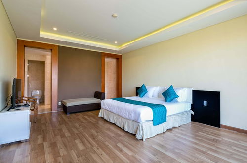 Photo 2 - Ocean Beach Villas Da Nang