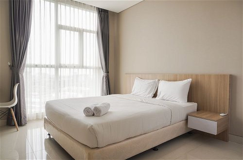 Photo 2 - Minimalist and Comfort Living 1BR at Ciputra International Apartment