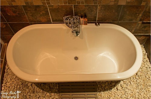 Photo 11 - Cherry Lane Self Catering and BB - Romantic Honeymoon Suite for 2 Bloemfontein