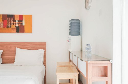 Photo 3 - Comfort Studio Room At Bassura City Apartment