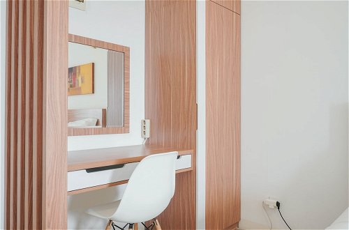 Photo 6 - Comfort Studio Room At Bassura City Apartment