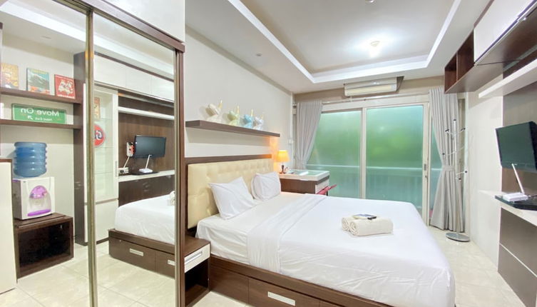 Photo 1 - Comfy Studio Room at Galeri Ciumbuleuit 1 Apartment