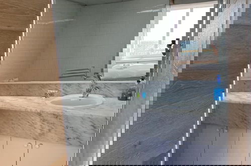 Foto 12 - Panoramic Seaview Balcony Escape by Sea N Rent