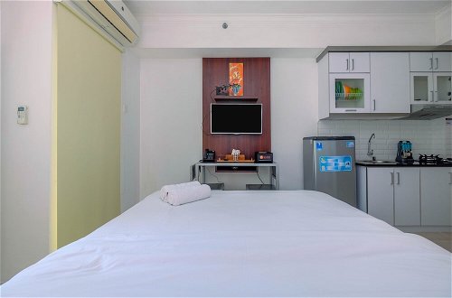 Photo 6 - Comfy and Modern Studio Pakubuwono Terrace Apartment