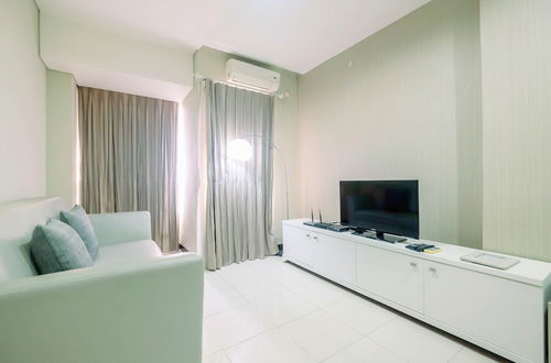 Photo 9 - Spacious and Comfy 2BR Nifarro Park Apartment